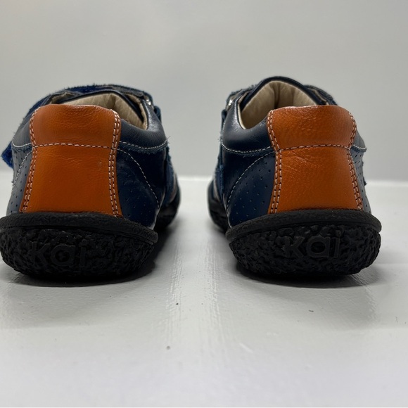 Kids Blue and Red See Kia Run sneakers size 11.5 - Picture 5 of 7